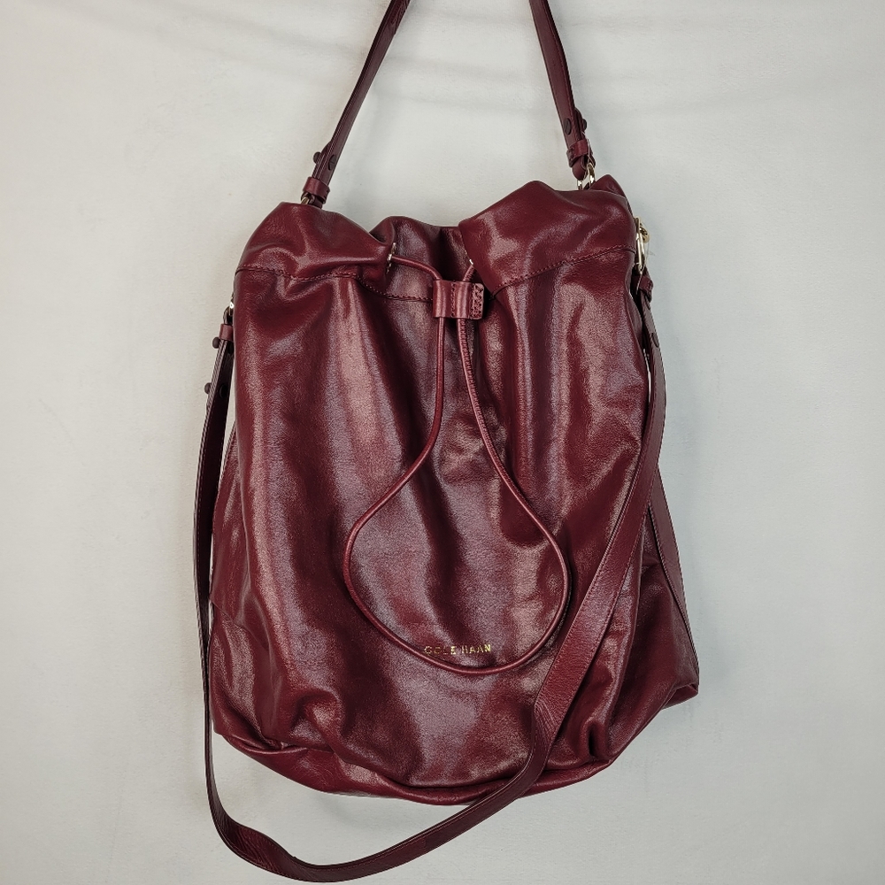 Cole hann 100% leather zerogrand bucket bag.